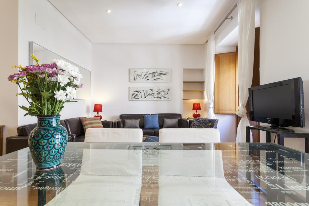 Artist'S Charming Design - Space Maison Apartments Севилья Экстерьер фото
